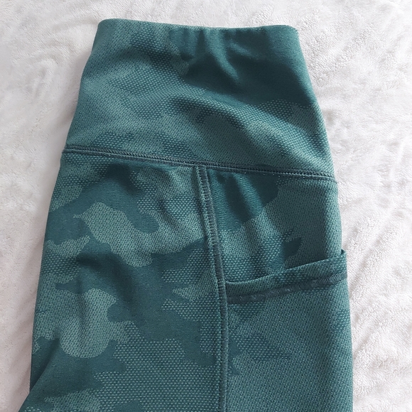 All in motion Green camo leggings - Picture 5 of 13